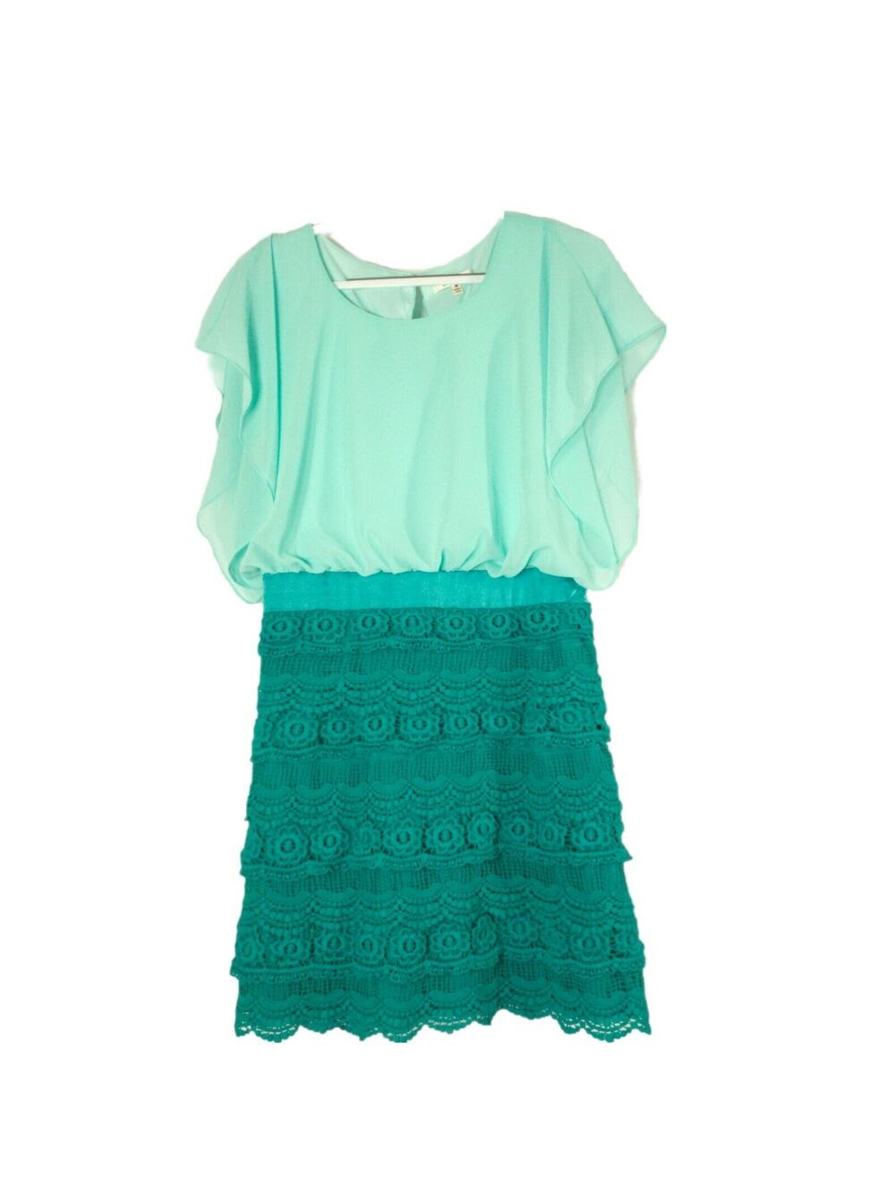 Miami Dress Medium Green Flutter Sleeves Eyelet Knee Length Stretch